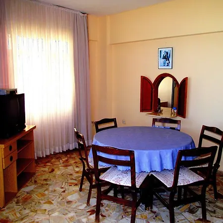 Gunes Yali Apartamento